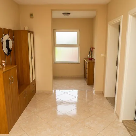 Ifi Holiday home