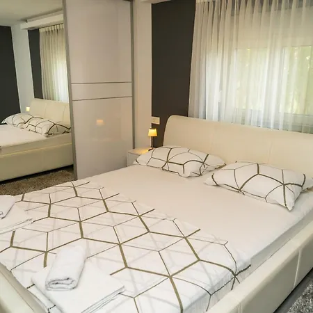 Ifi * Mostar